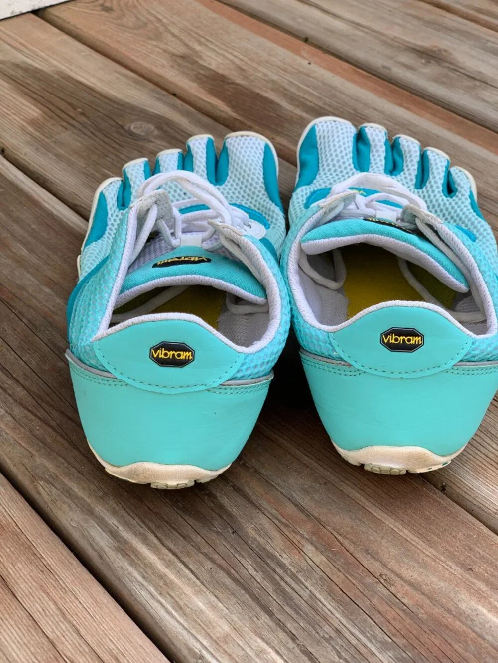 Vibram fivefingers barefoot